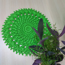 Load image into Gallery viewer, Green texture doily 14in
