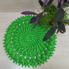 Load image into Gallery viewer, Green texture doily 14in
