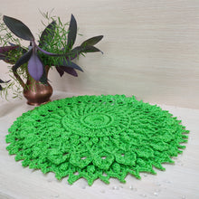 Load image into Gallery viewer, Green texture doily 14in
