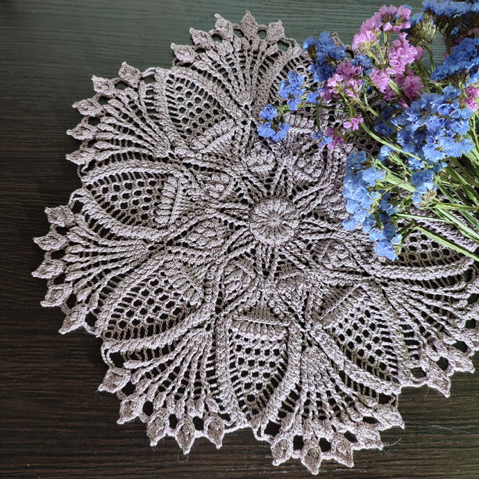 Texture doily Lírio