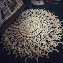 Load image into Gallery viewer, Crochet doily MILLY
